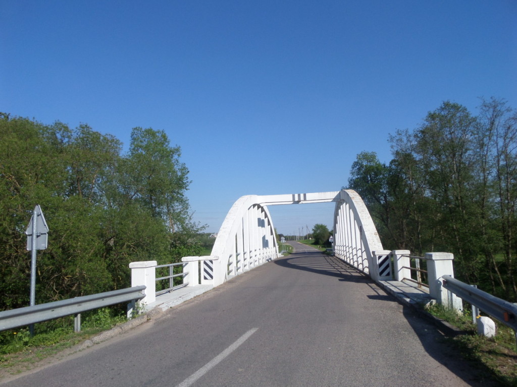 Čiobiškio įžymybė - istorinis Dariaus ir Girėno tiltas. Jolitos Žurauskienės nuotr.