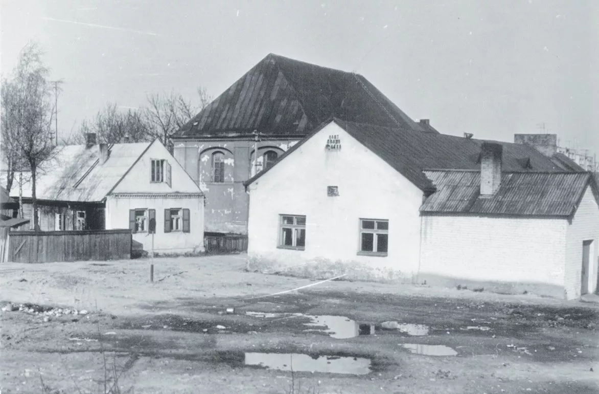 Kėdainių kultūros centro veiklos pradžia galima laikyti 1946 metus, kai savanorių gaisrininkų draugijos pastate (Paeismilgio gatvėje) buvo įkurti Kėdainių kultūros namai. Nuotrauka iš rankraščio 