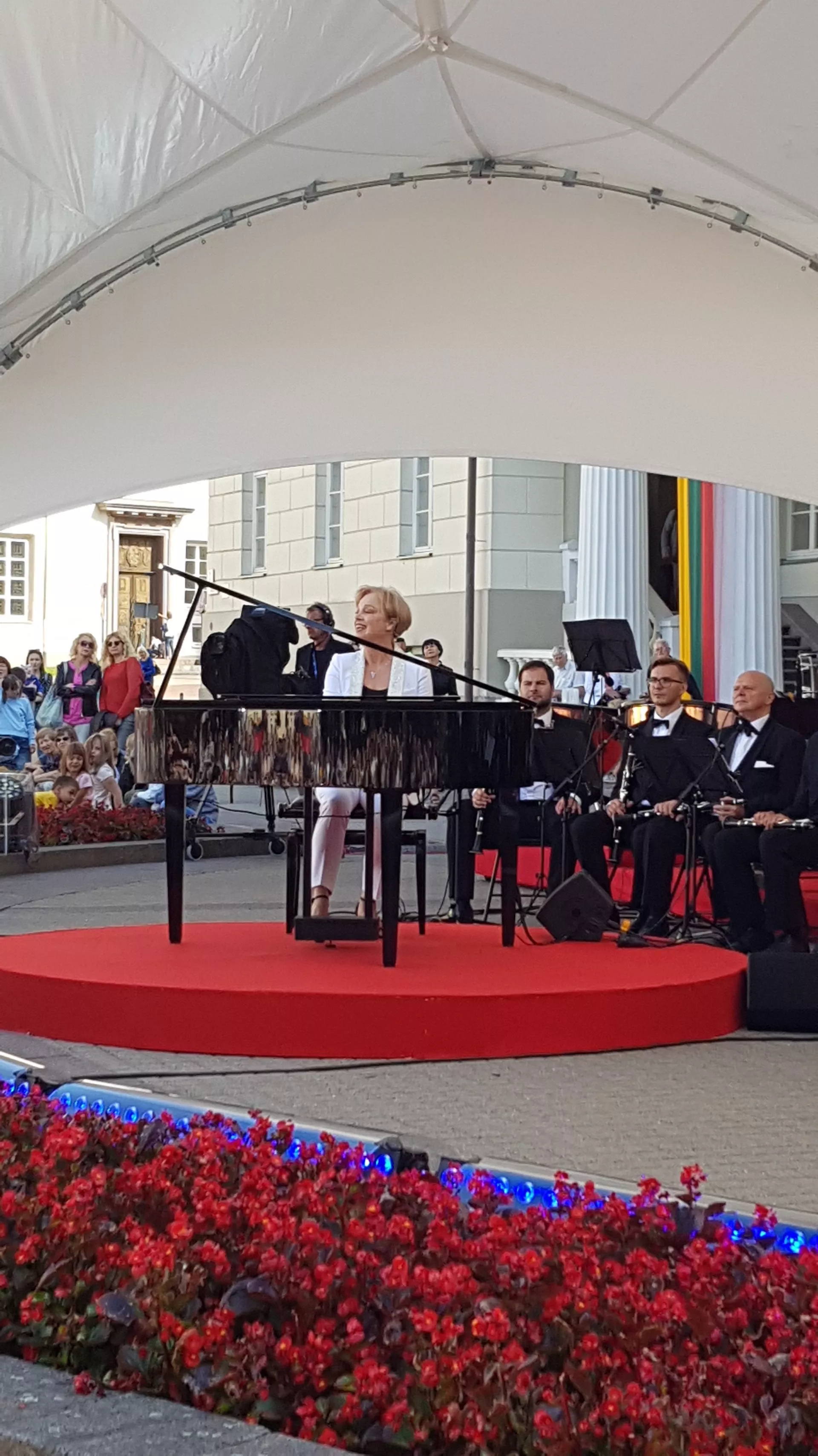 G. Jautakaitė pasirodė naujai išrinkto prezidento Gitano Nausėdos inauguracijos vakariniame renginyje. Asmeninio archyvo nuotr.