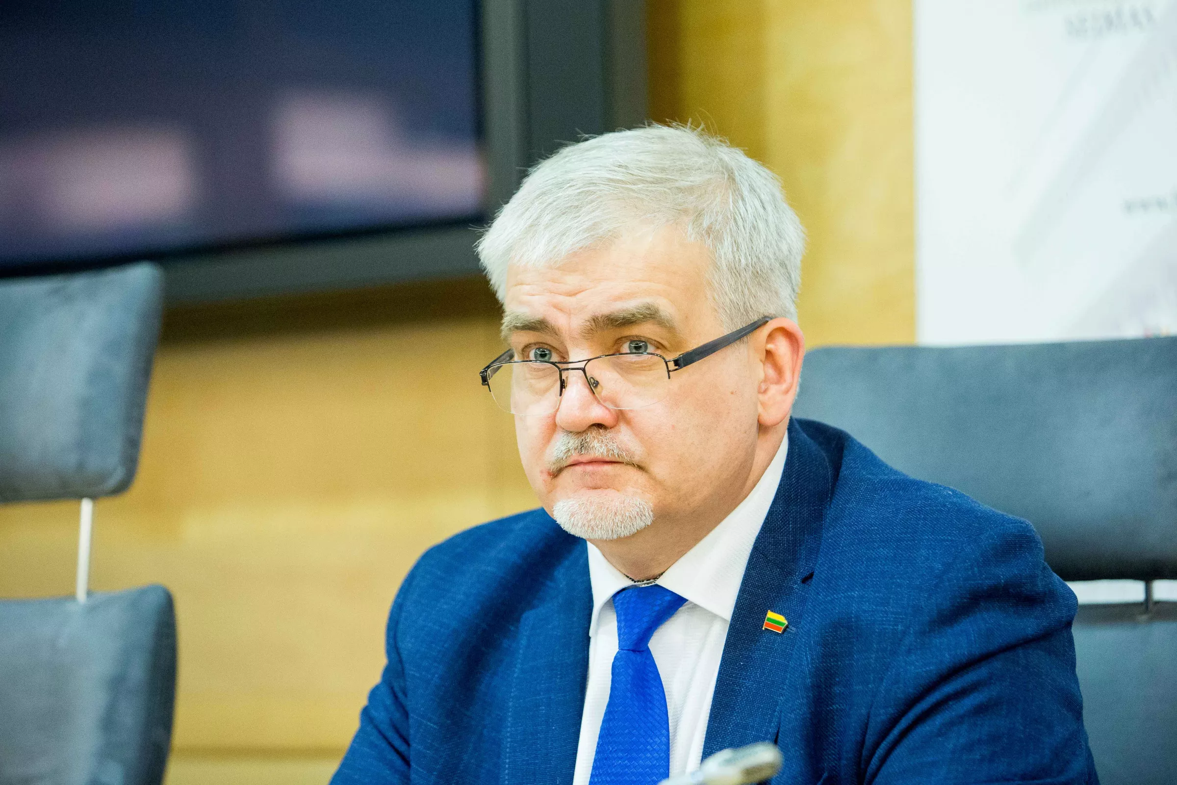 Seimo narys, medikas Darius Kaminskas atkreipia dėmesį, kad įstatymo tikslas – apsaugoti paslaugos gavėjus ir išgryninti paslaugų teikėjus. / BNS nuotr. 